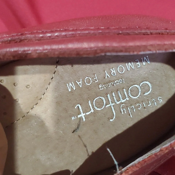 Strictly comfort jessie red leather slip on flats new in box - Picture 6 of 8